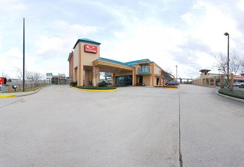Hotel Rodeway Inn & Suites
