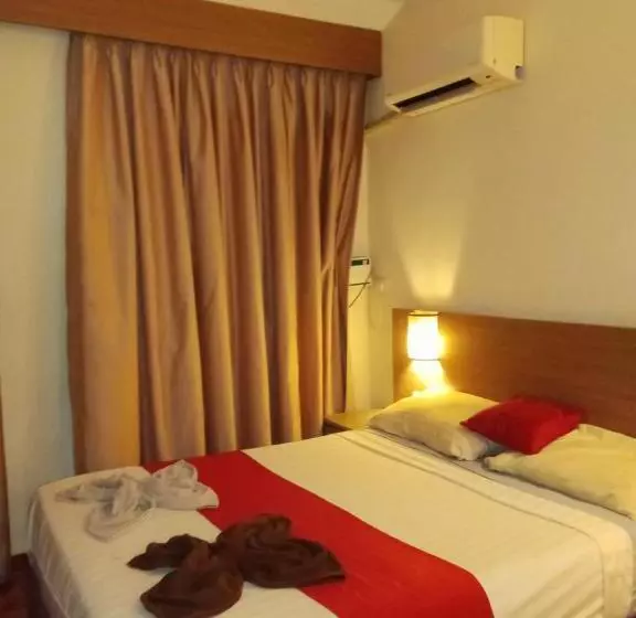 בית מלון כפרי Sea Breeze Village, Baga Goa