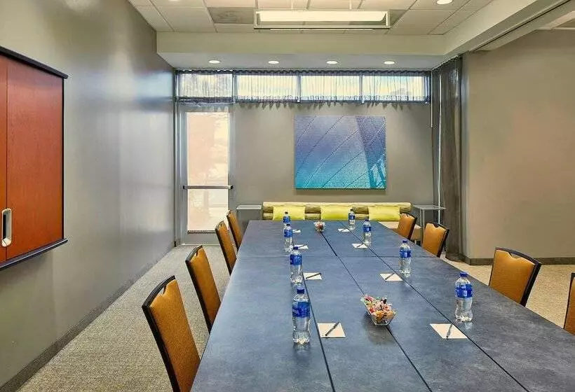 בית מלון כפרי Springhill Suites By Marriott Atlanta Airport Gateway