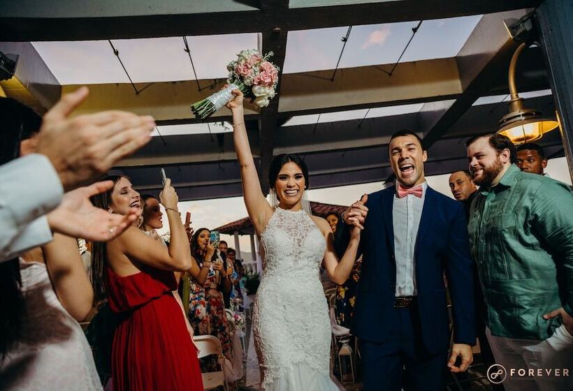 酒店 Summit Rainforest Golf Resort & All Inclusive