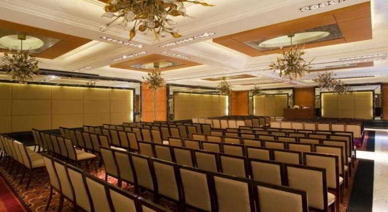 בית מלון כפרי Taj Club House