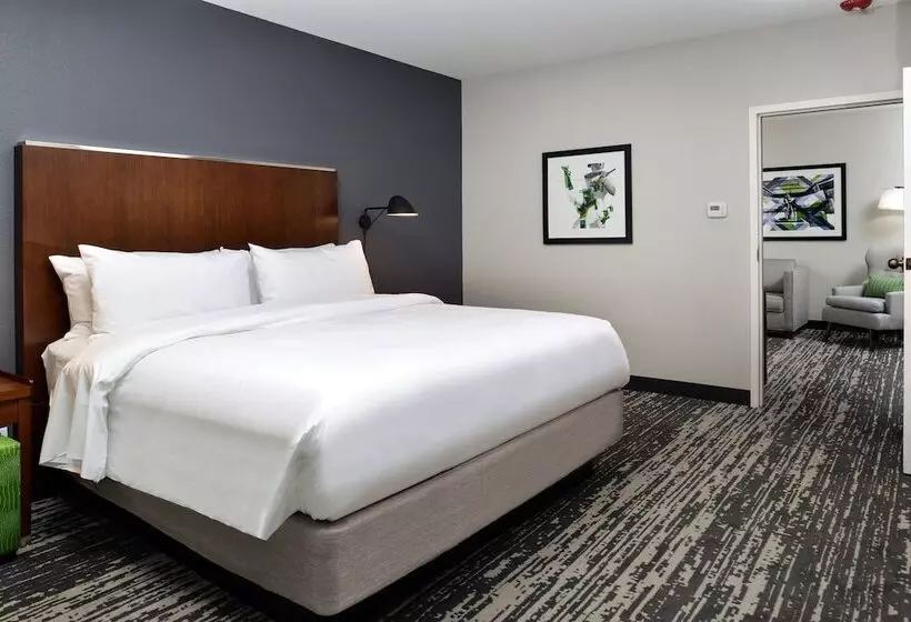 فندق على الطريق Four Points By Sheraton Omaha Midtown