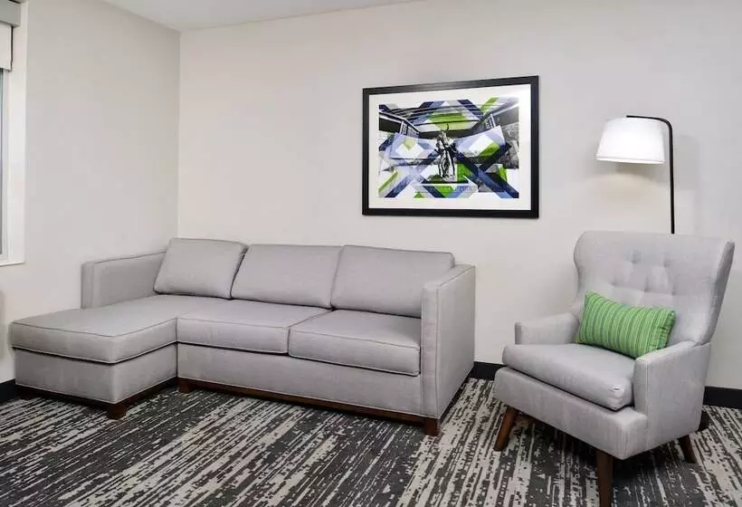 فندق على الطريق Four Points By Sheraton Omaha Midtown