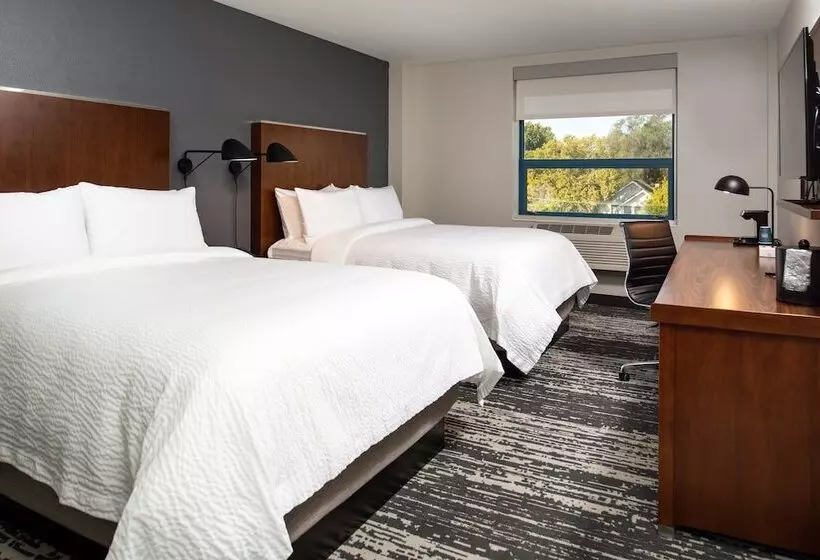 فندق على الطريق Four Points By Sheraton Omaha Midtown