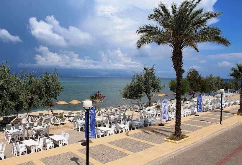 Wa Cesme Farm Hotel Beach Resort & Spa