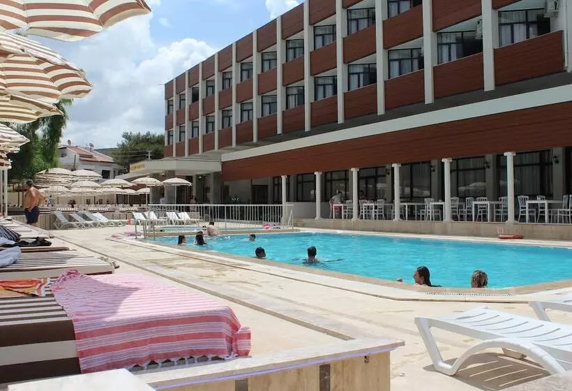 Wa Cesme Farm Hotel Beach Resort & Spa