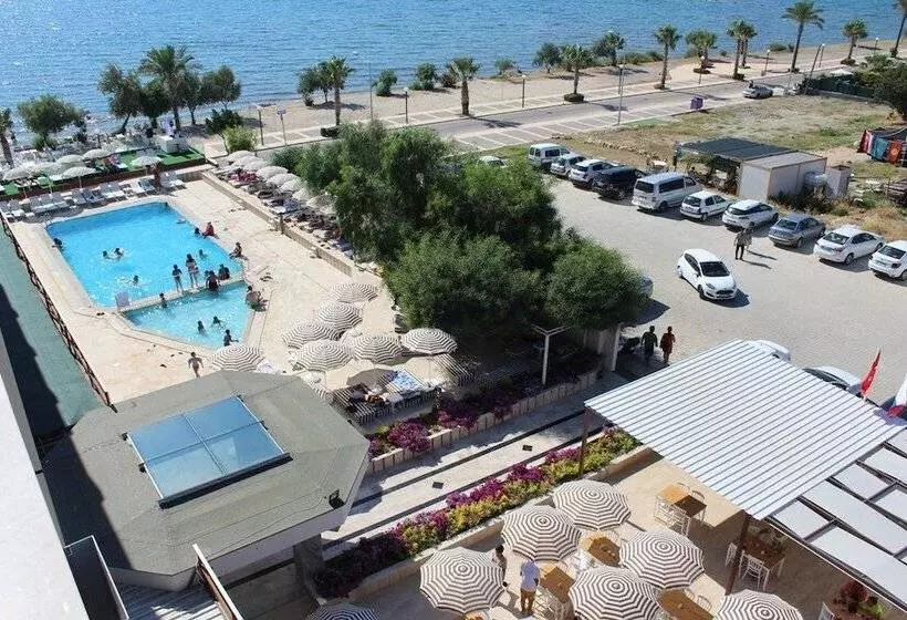 Wa Cesme Farm Hotel Beach Resort & Spa