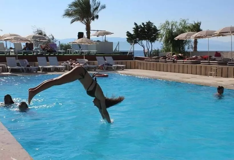 Wa Cesme Farm Hotel Beach Resort & Spa