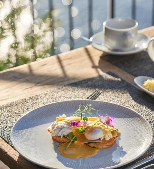 Hotel Les Suites At The Cliff Bay   Portobay