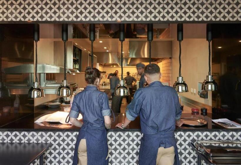 Hotel Les Suites At The Cliff Bay   Portobay