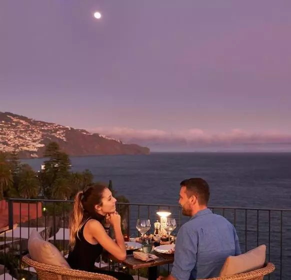 Hotelli Les Suites At The Cliff Bay   Portobay