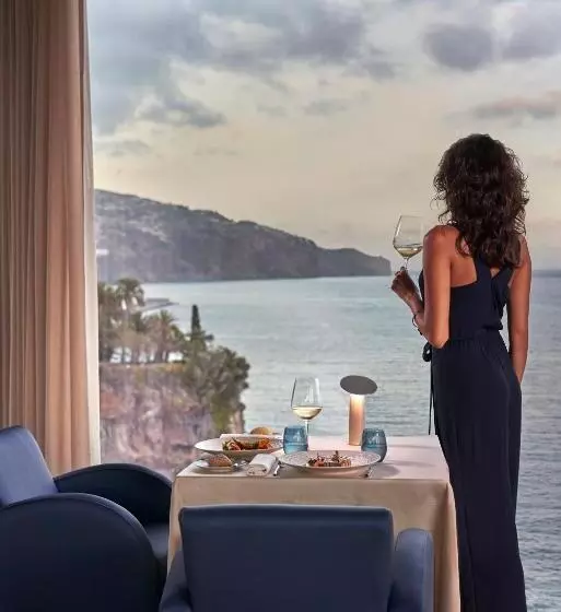 Hotelli Les Suites At The Cliff Bay   Portobay