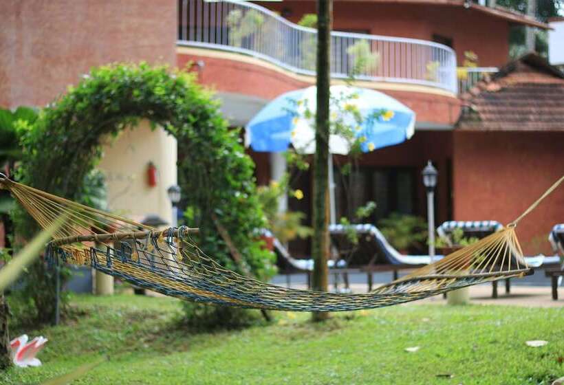 Deshadan Cliff & Beach Resort,varkala