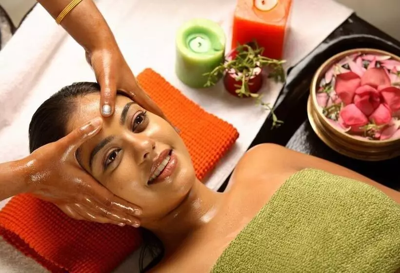 Deshadan Cliff & Beach Resort,varkala