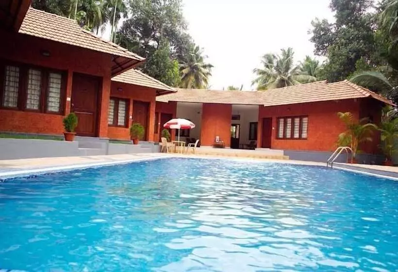 Deshadan Cliff & Beach Resort,varkala