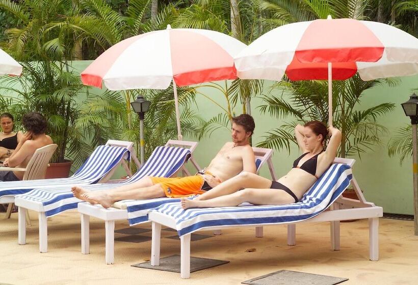 Deshadan Cliff & Beach Resort,varkala