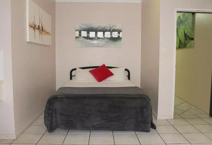 酒店 Bohemia Resort Cairns