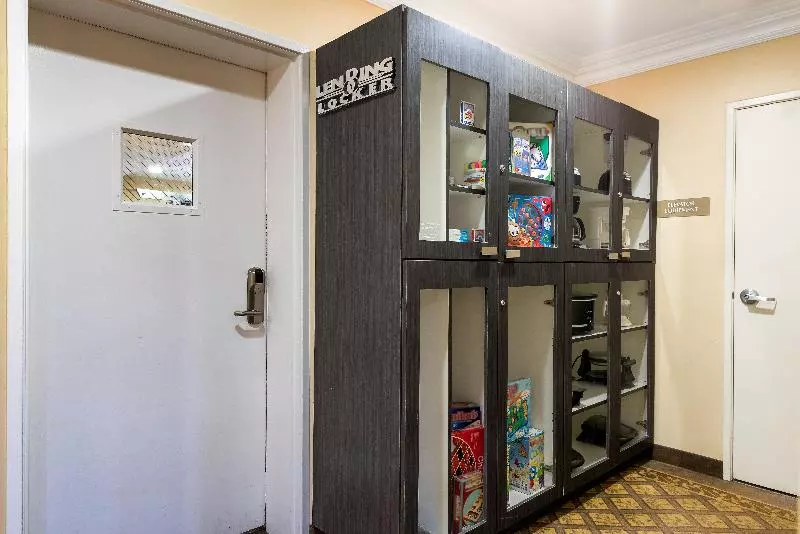 هتل Candlewood Suites Lax Hawthorne, An Ihg