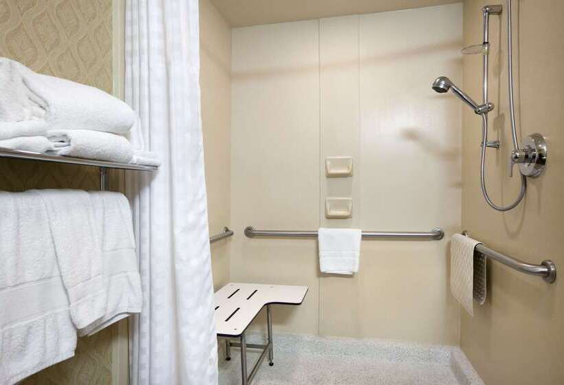 فندق Embassy Suites Lincoln