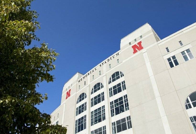 فندق Embassy Suites Lincoln