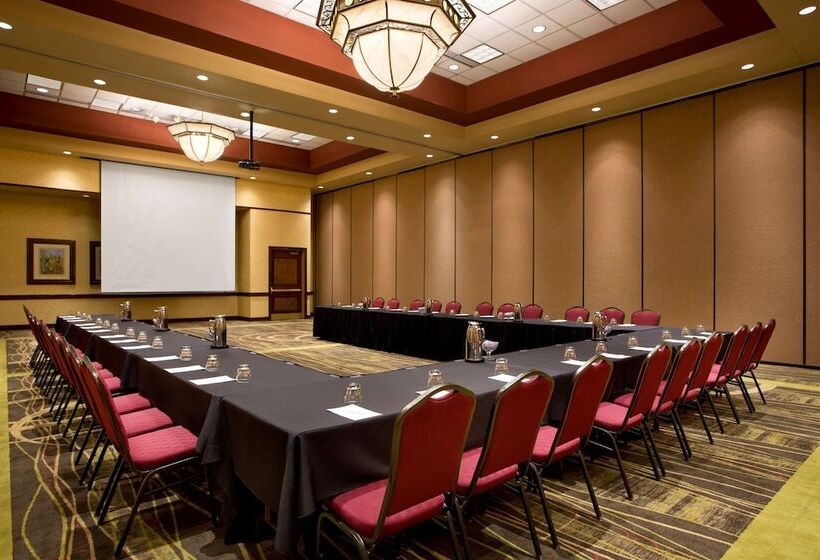 فندق Embassy Suites Lincoln