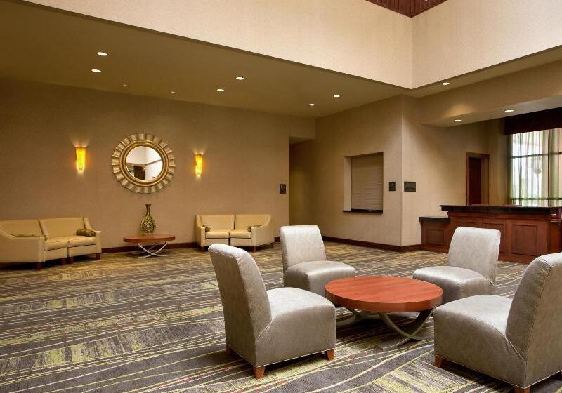 فندق Embassy Suites Lincoln