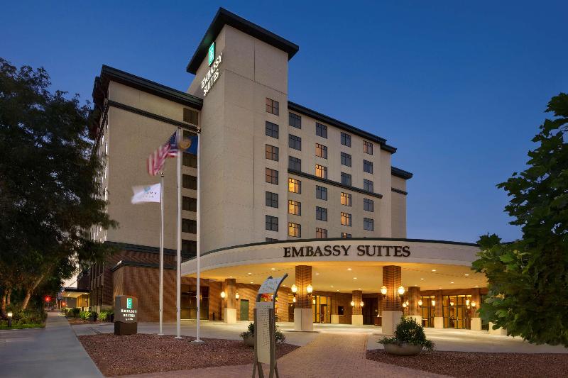 فندق Embassy Suites Lincoln