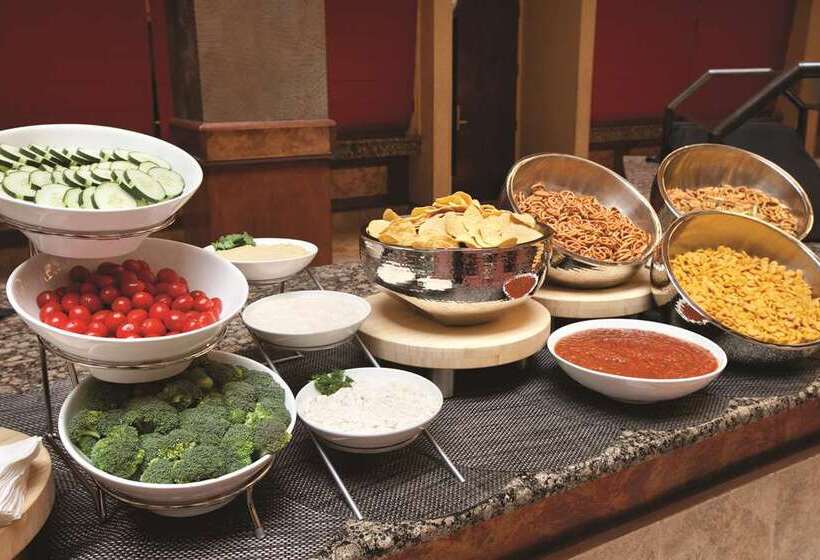 فندق Embassy Suites Lincoln