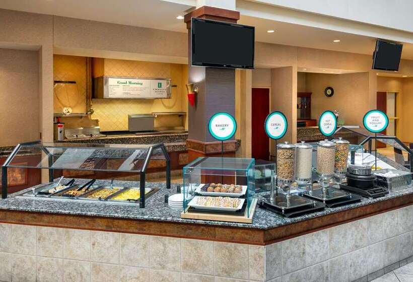 فندق Embassy Suites Lincoln