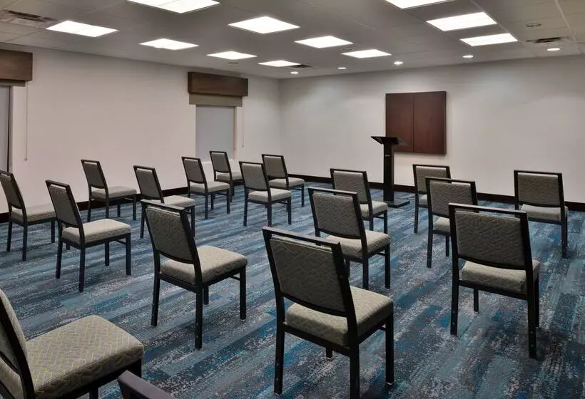 בית מלון כפרי Hampton Inn & Suites Las Vegas Airport