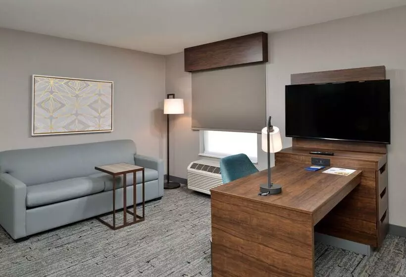 בית מלון כפרי Hampton Inn & Suites Las Vegas Airport