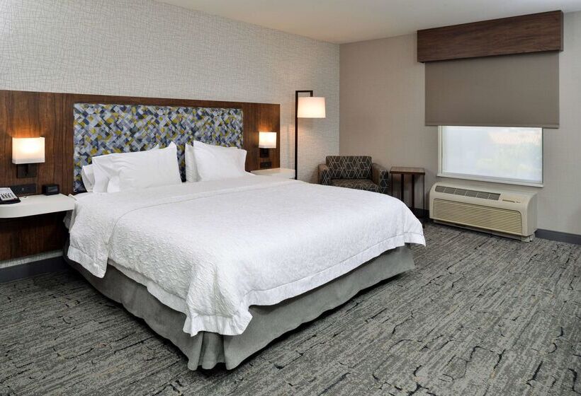 هتل Hampton Inn & Suites Las Vegas Airport