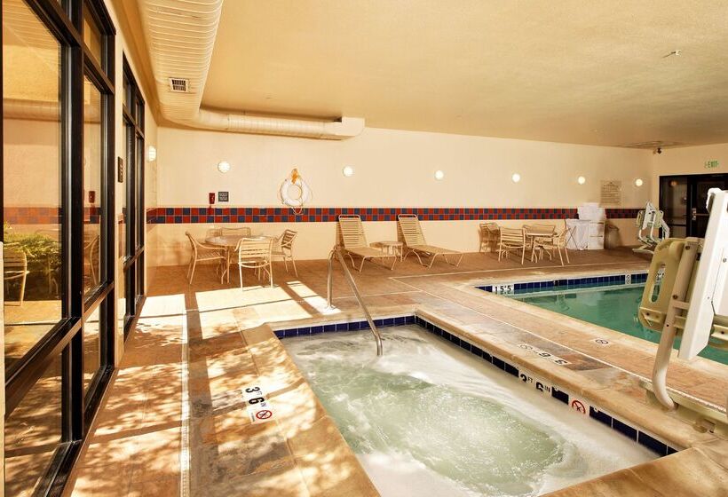 호텔 Hampton Inn Montrose