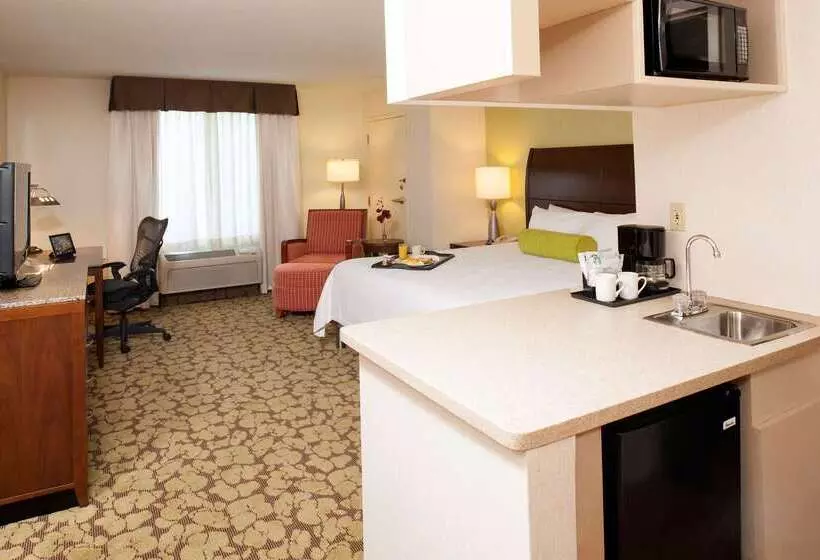 Отель Hilton Garden Inn Plymouth