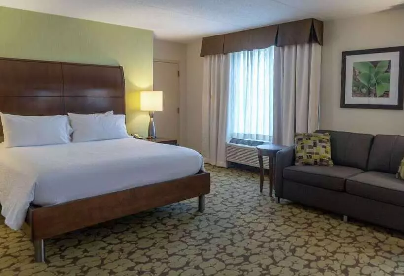 Отель Hilton Garden Inn Plymouth