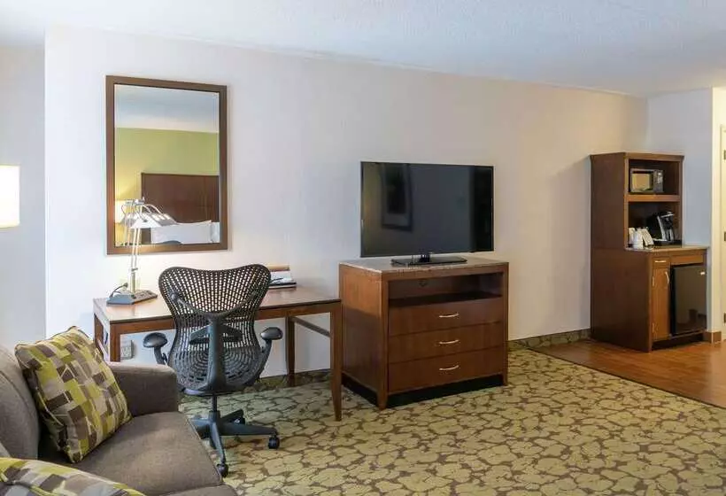 Отель Hilton Garden Inn Plymouth