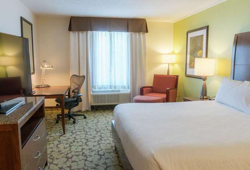 Отель Hilton Garden Inn Plymouth