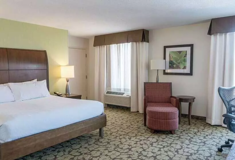 Отель Hilton Garden Inn Plymouth