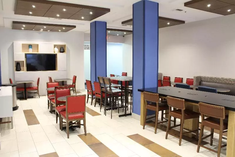 Holiday Inn Express Hotel & Suites Napa Valley American Canyon, An Ihg