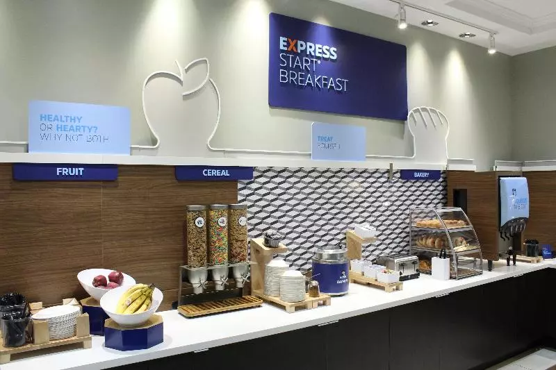 Holiday Inn Express Hotel & Suites Napa Valley American Canyon, An Ihg