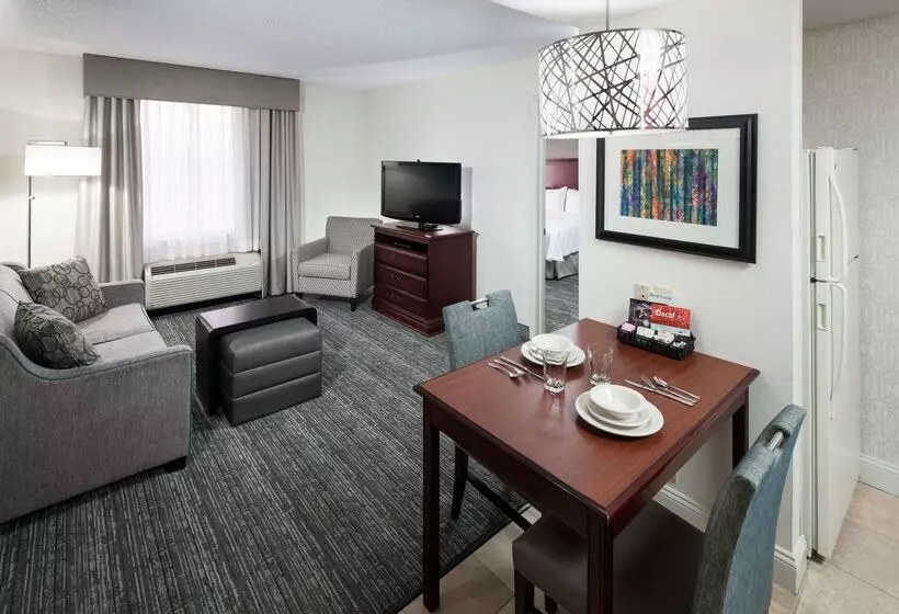 هتل Homewood Suites By Hilton Huntsvillevillage Of Providence