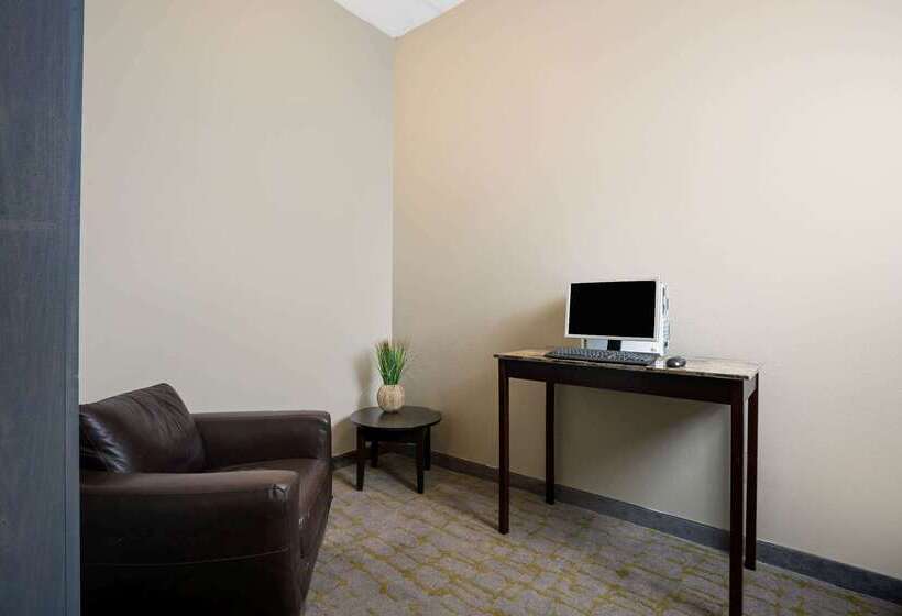 בית מלון כפרי La Quinta By Wyndham Brookshire West Katy