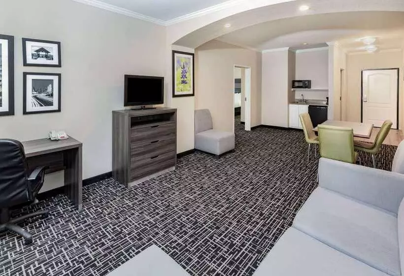 فندق La Quinta By Wyndham Garland Harbor Point