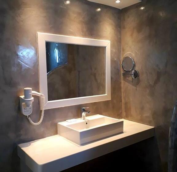 בית מלון כפרי Okeanis Beach