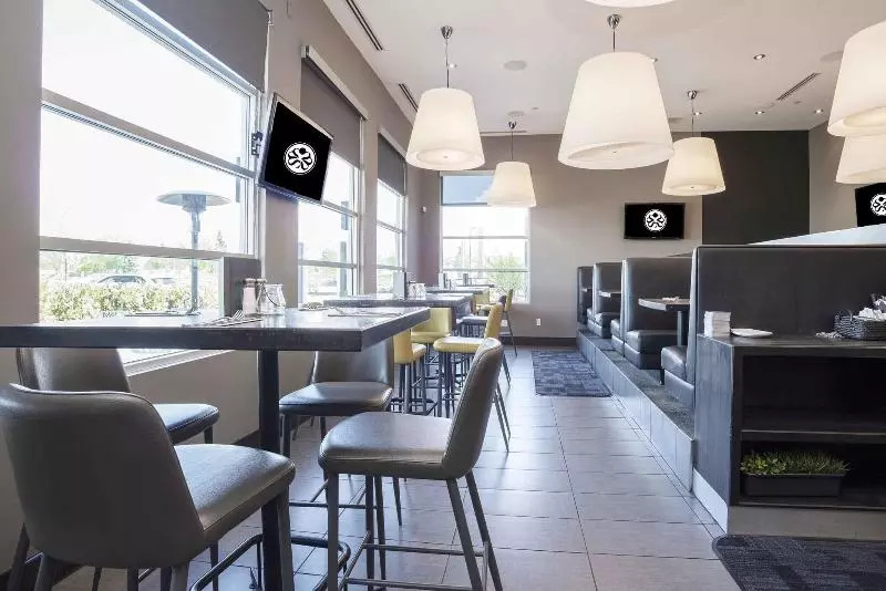 ホテル Sandman Signature Prince George