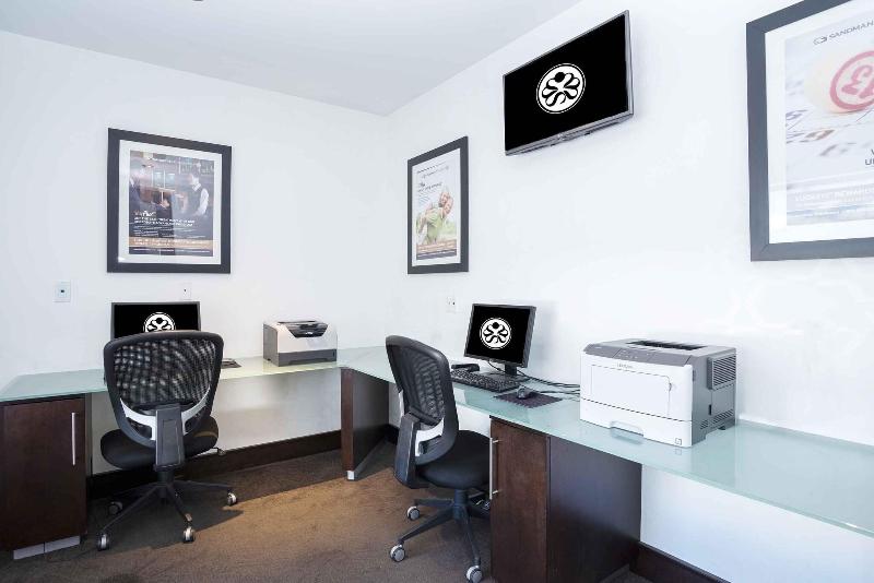 호텔 Sandman Signature Prince George