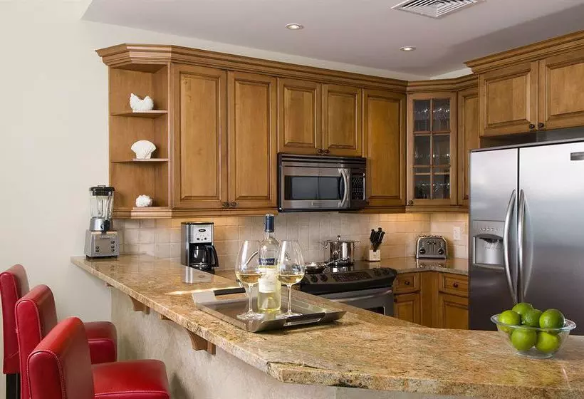 هتل The Regent Grand Resort