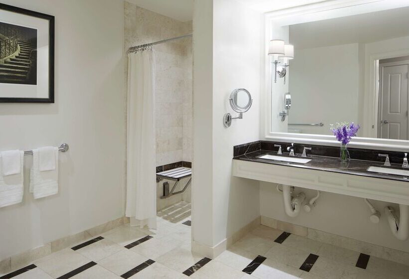 فندق Waldorf Astoria Atlanta Buckhead