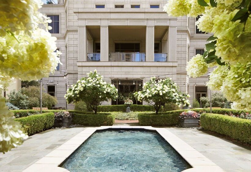 فندق Waldorf Astoria Atlanta Buckhead