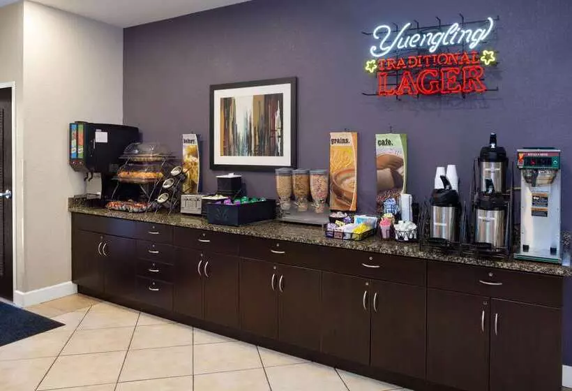 Microtel Inn & Suites By Wyndham Brooksville